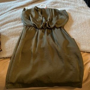 Small Olive green strapless dress with pockets